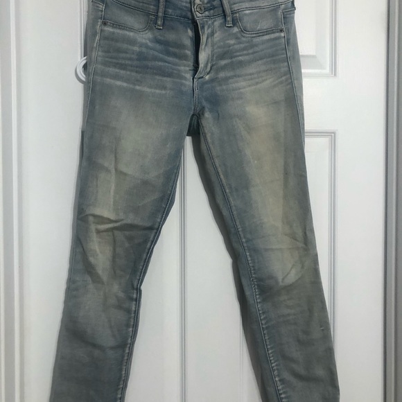 Abercrombie light wash jeans - Picture 2 of 3